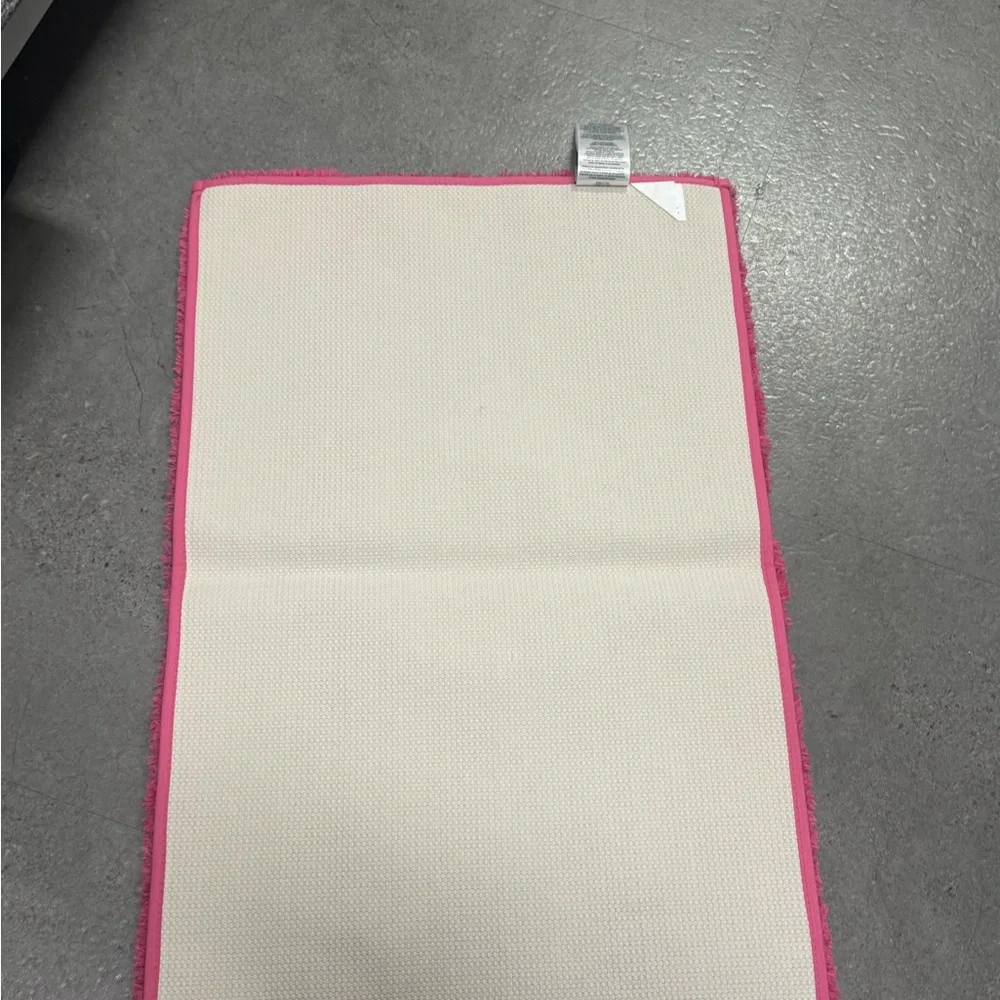Kate Spade 20X32 Vibrant Pink Bath Mat